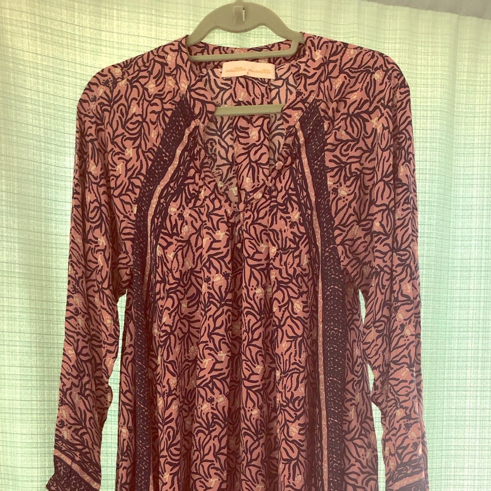 Natalie Martin short (knee length) fiore dress.